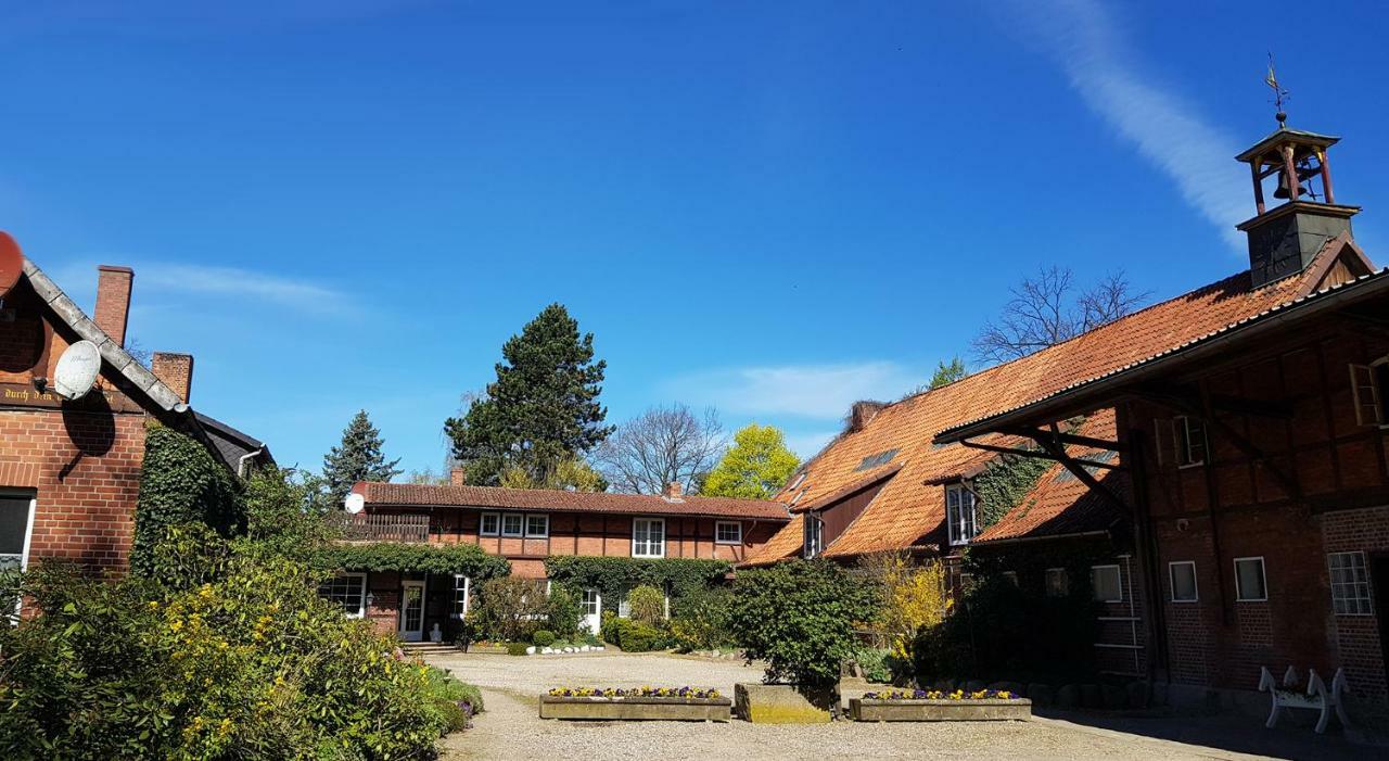 Grosse, Helle Ferienwohnung Mit 2 Balkonen Auf Dem Bauernhof In Der Lueneburger Heide Oetzen Exterior photo
