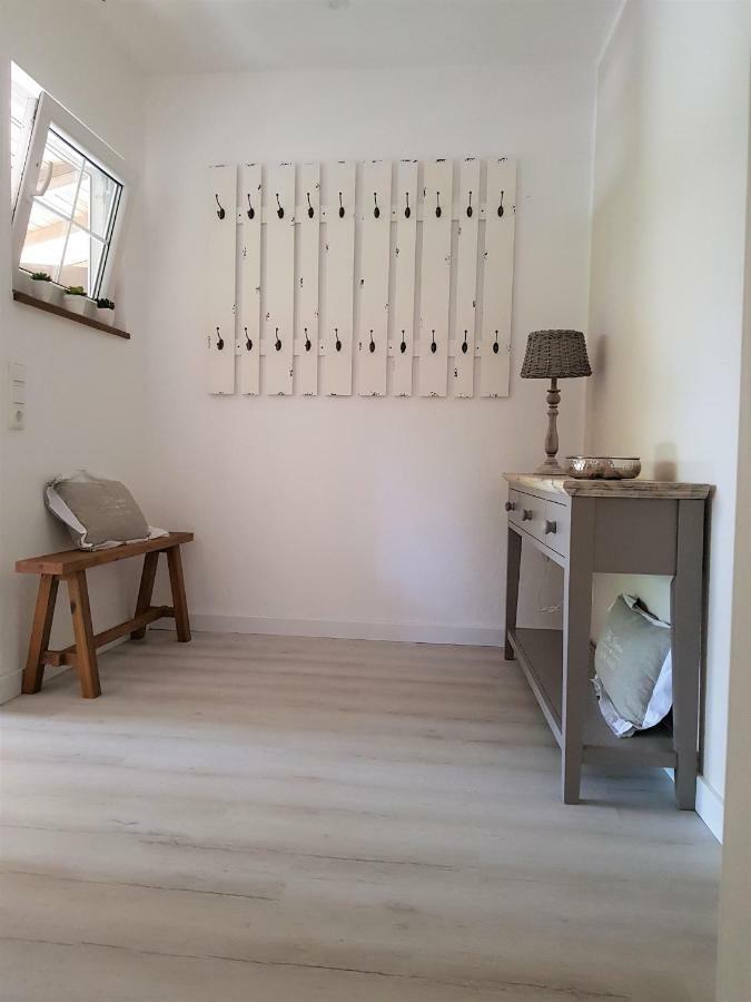 Grosse, Helle Ferienwohnung Mit 2 Balkonen Auf Dem Bauernhof In Der Lueneburger Heide Oetzen Exterior photo