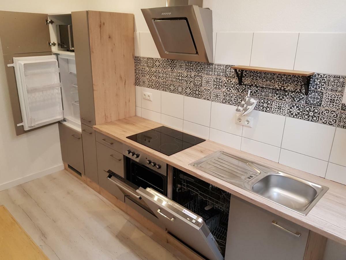 Grosse, Helle Ferienwohnung Mit 2 Balkonen Auf Dem Bauernhof In Der Lueneburger Heide Oetzen Exterior photo