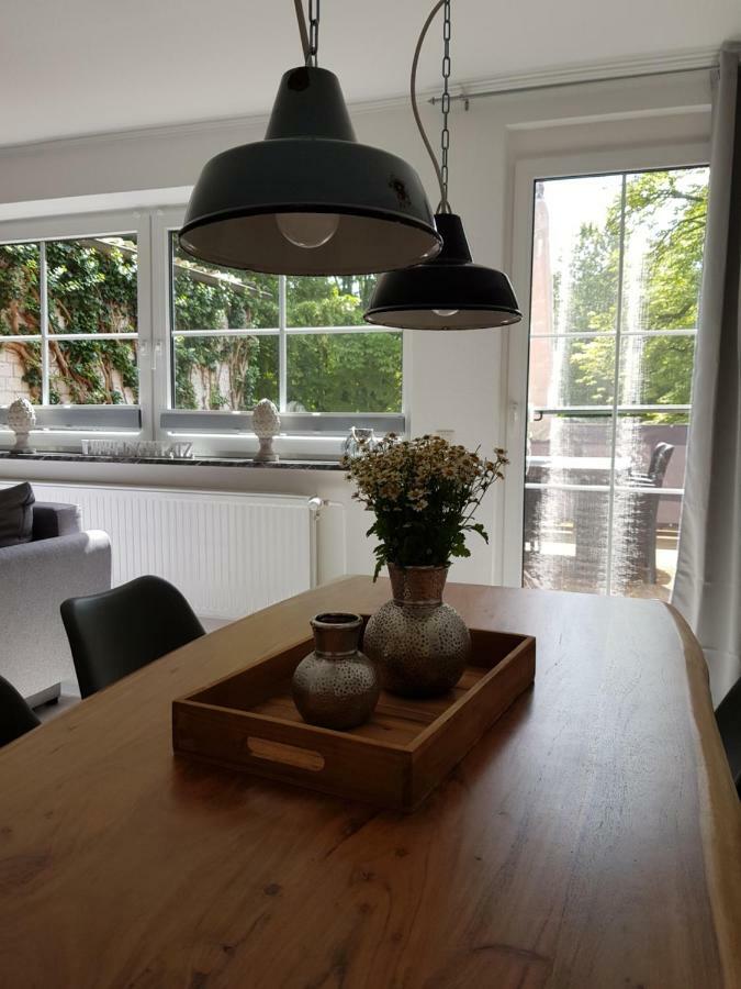 Grosse, Helle Ferienwohnung Mit 2 Balkonen Auf Dem Bauernhof In Der Lueneburger Heide Oetzen Exterior photo