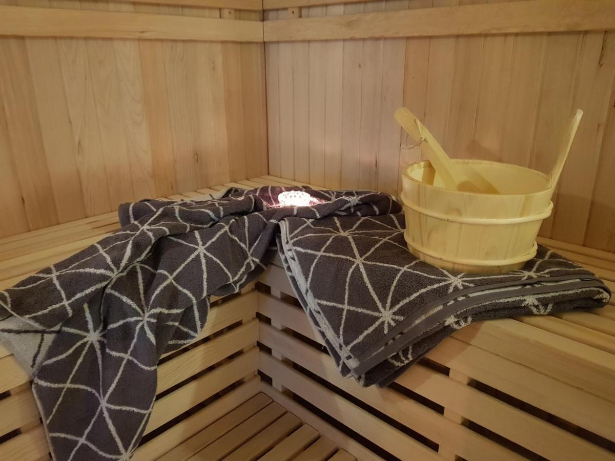 Grosse, Helle Ferienwohnung Mit 2 Balkonen Auf Dem Bauernhof In Der Lueneburger Heide Oetzen Exterior photo